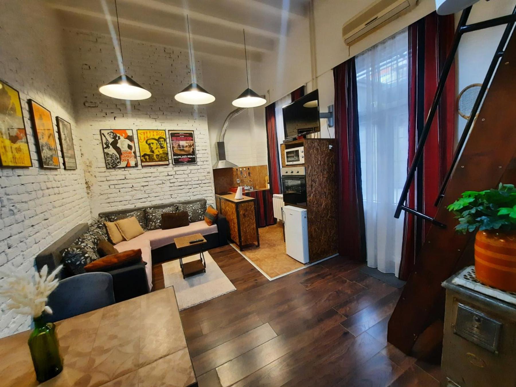 Appartamento Authentic Belgrade Centre - Split Level Loft With Patio In Courtyard Esterno foto